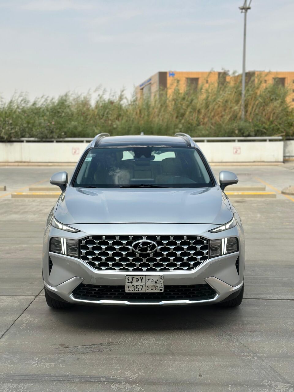 SAR 98,000 – Hyundai Santa Fe Limited 2023, Automatic, 94,000 KM – Full Option, Original Configuration