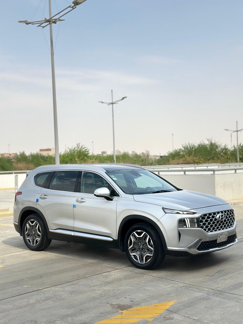 SAR 98,000 – Hyundai Santa Fe Limited 2023, Automatic, 94,000 KM – Full Option, Original Configuration