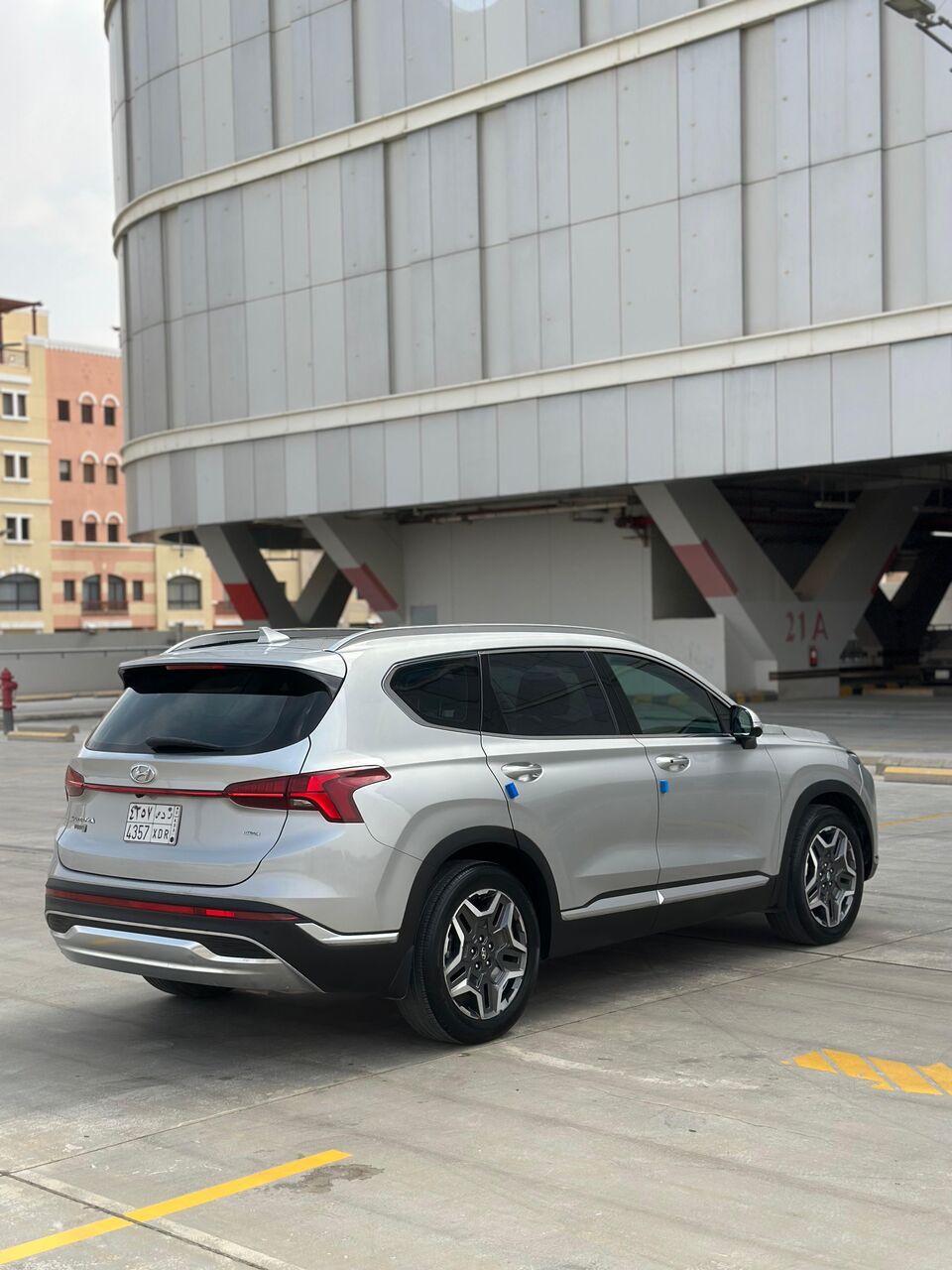 SAR 98,000 – Hyundai Santa Fe Limited 2023, Automatic, 94,000 KM – Full Option, Original Configuration
