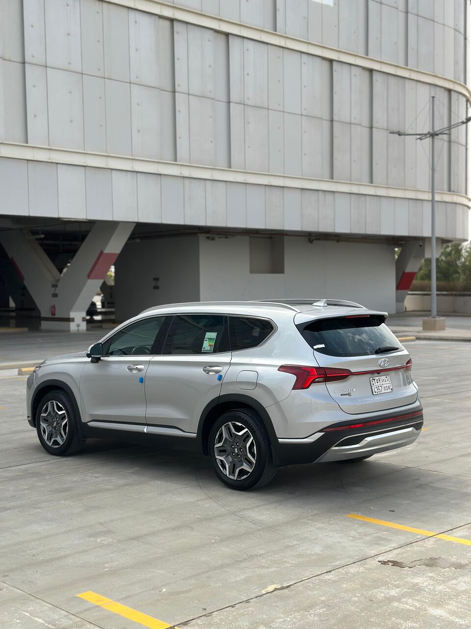 SAR 98,000 – Hyundai Santa Fe Limited 2023, Automatic, 94,000 KM – Full Option, Original Configuration