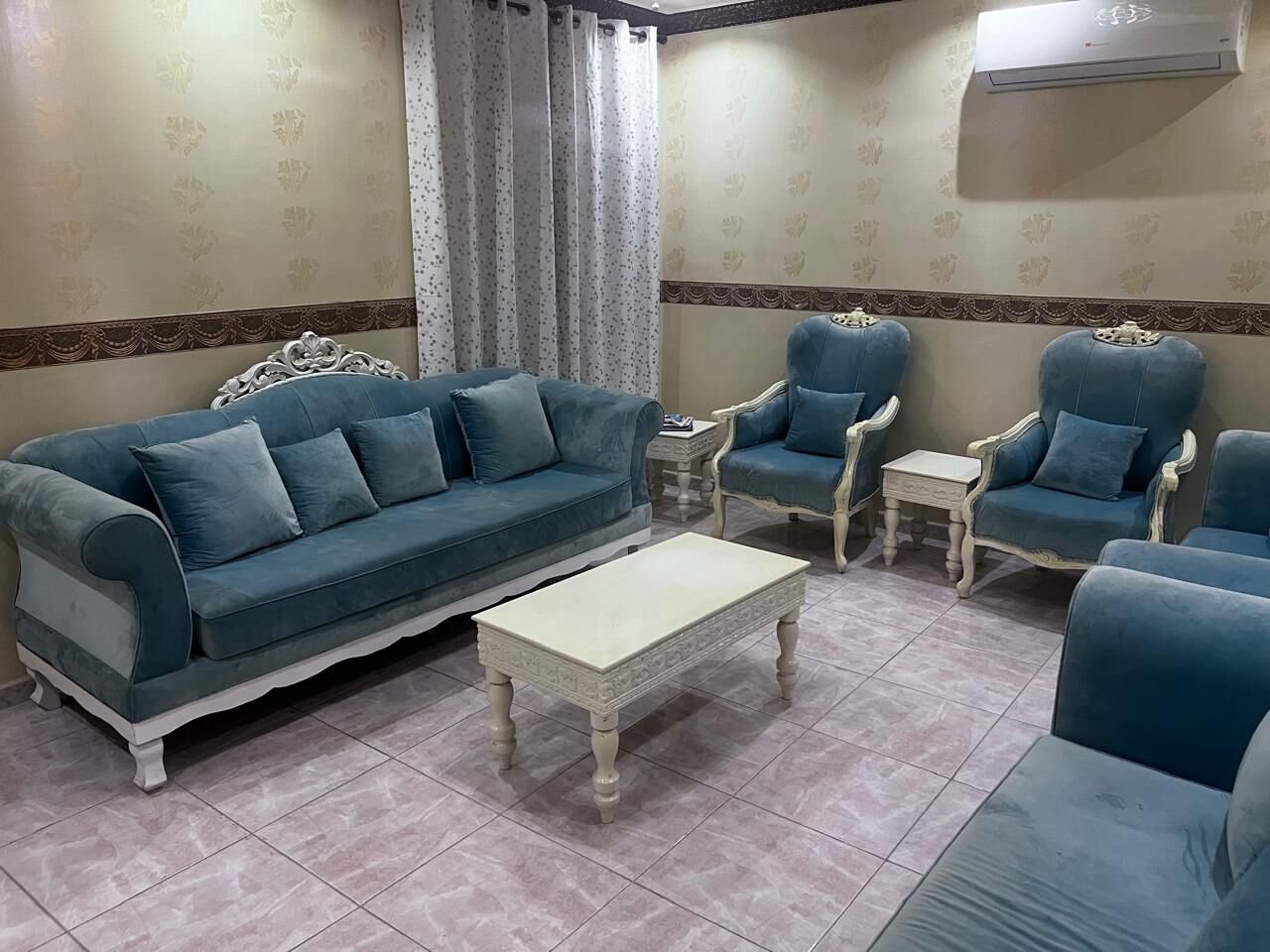 SAR 12,000 – 3 BHK Flat with All Household Items, Ready to Move