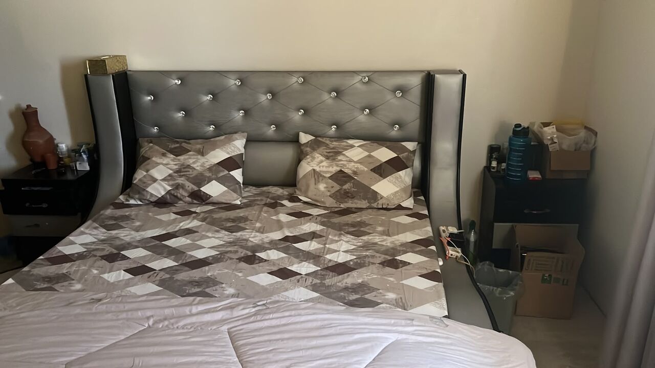 SAR 700 – Complete Bedroom Set for Sale