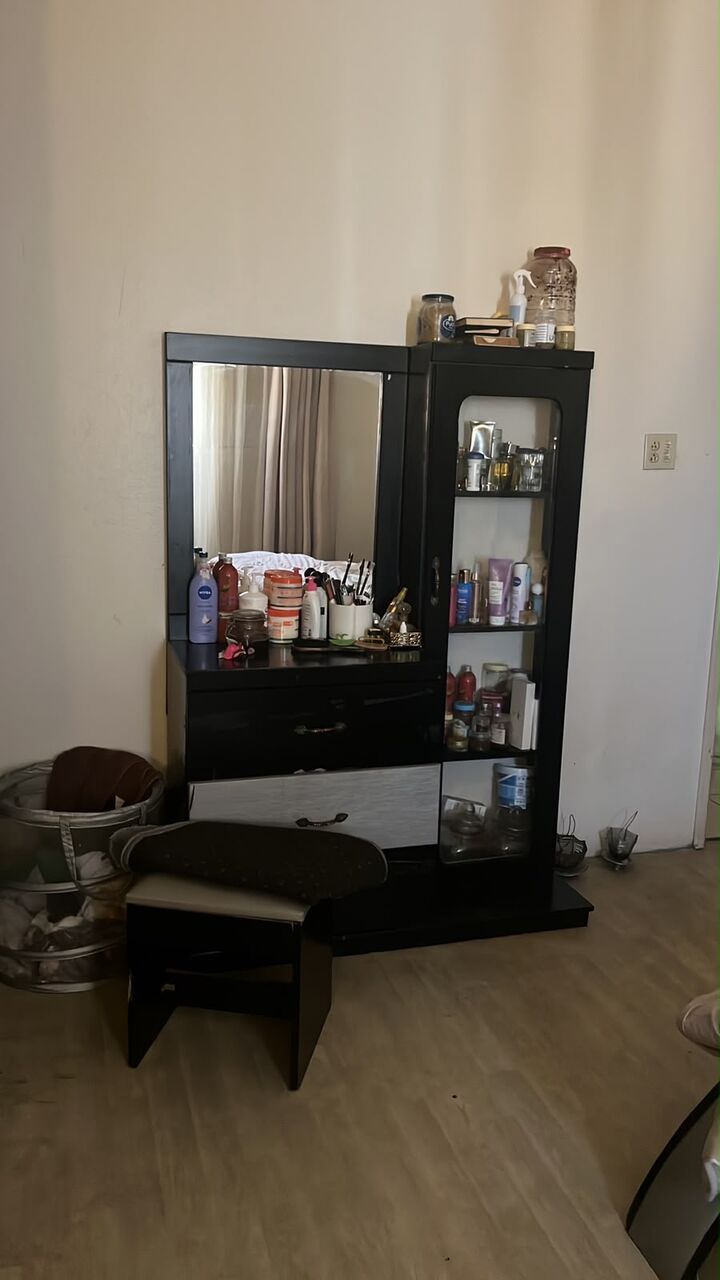 SAR 700 – Complete Bedroom Set for Sale
