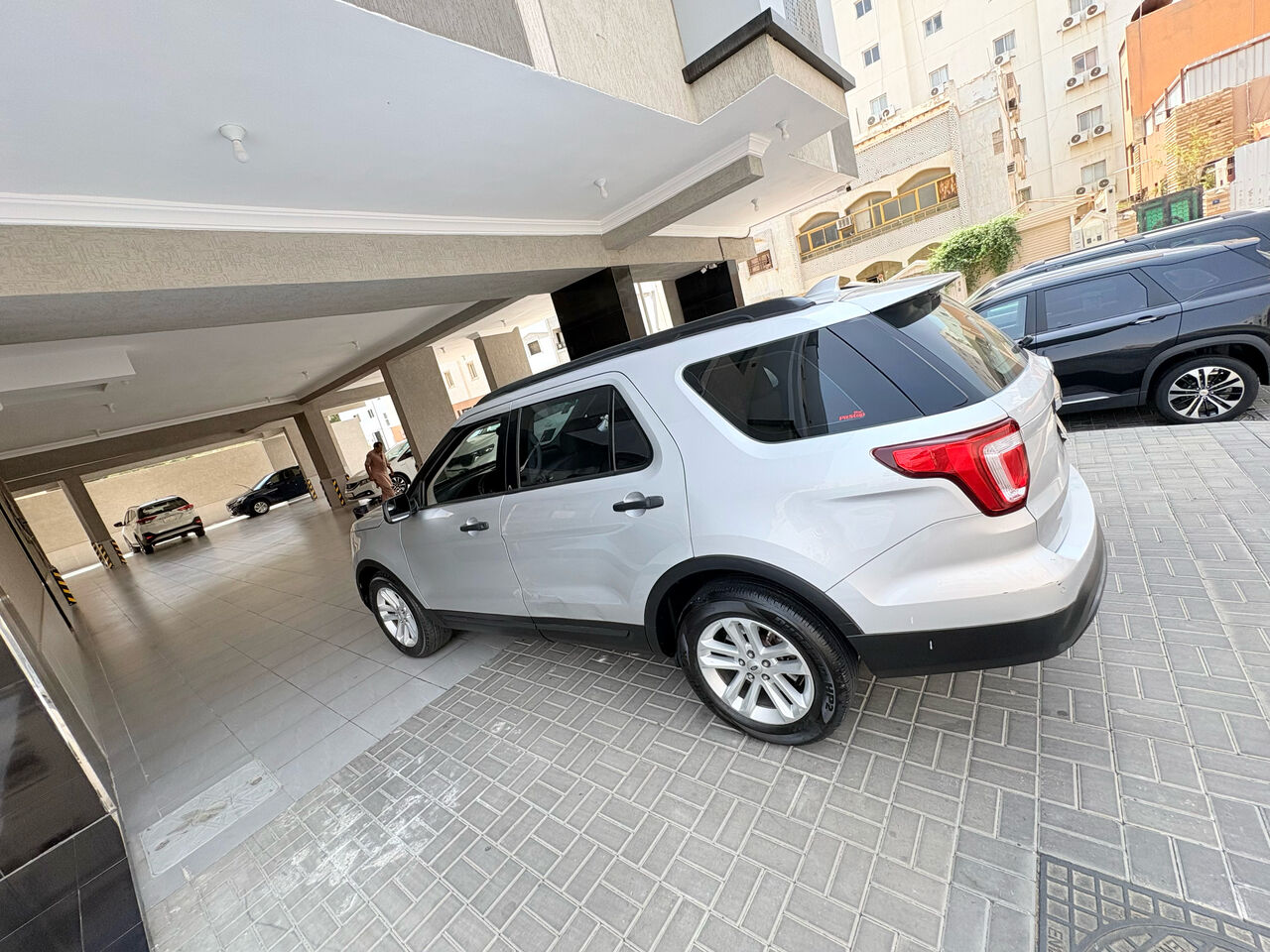SAR 45,000 – Ford Explorer, 2016, Automatic, 270,000 KM