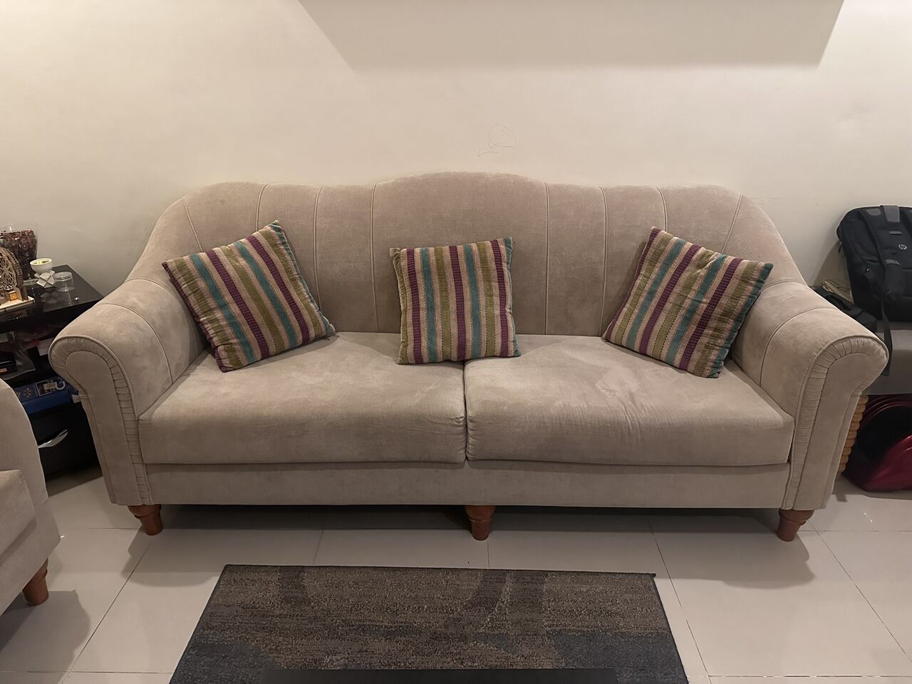 SAR 1,200 – 7-Seater Sofa Set (3+2+1+1), Beige Fabric, Good Condition