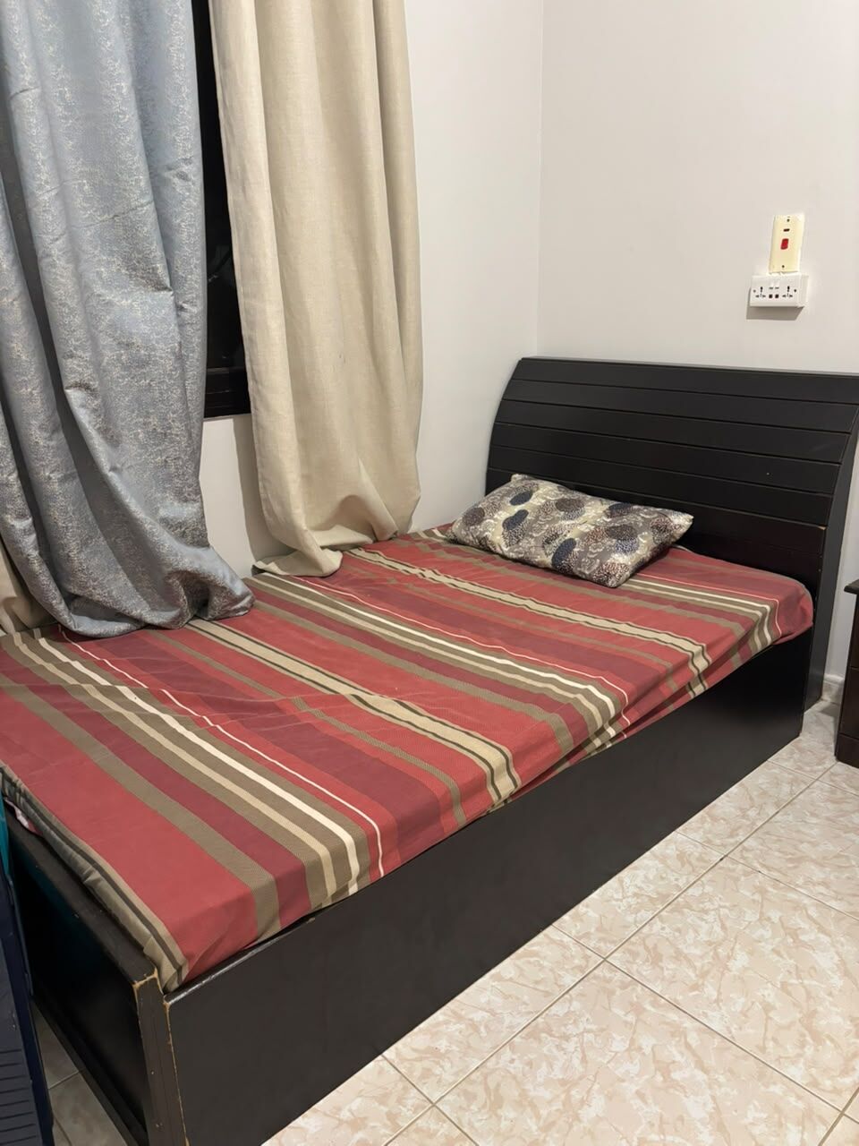 Household Items for Sale – Bedroom Set, Washing Machine, Sofa, Dining Table & Refrigerator