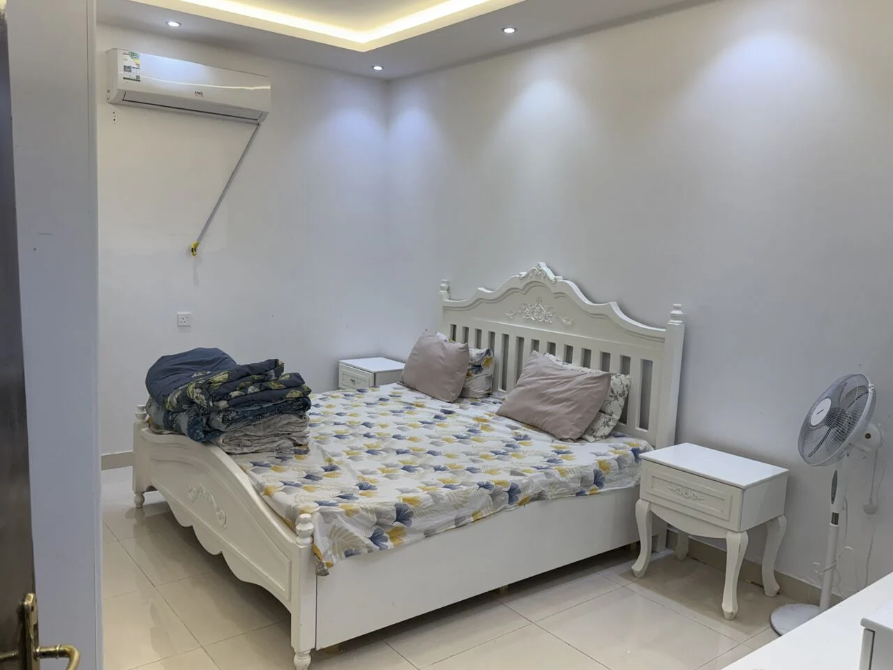 SAR 42,000/Year – 2BR Apartment with 2 Halls, 2 Washrooms & 1 Kitchen for Rent