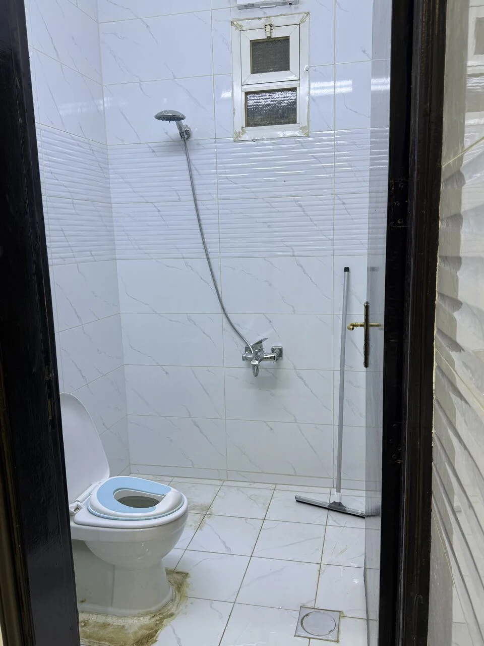 SAR 42,000/Year – 2BR Apartment with 2 Halls, 2 Washrooms & 1 Kitchen for Rent