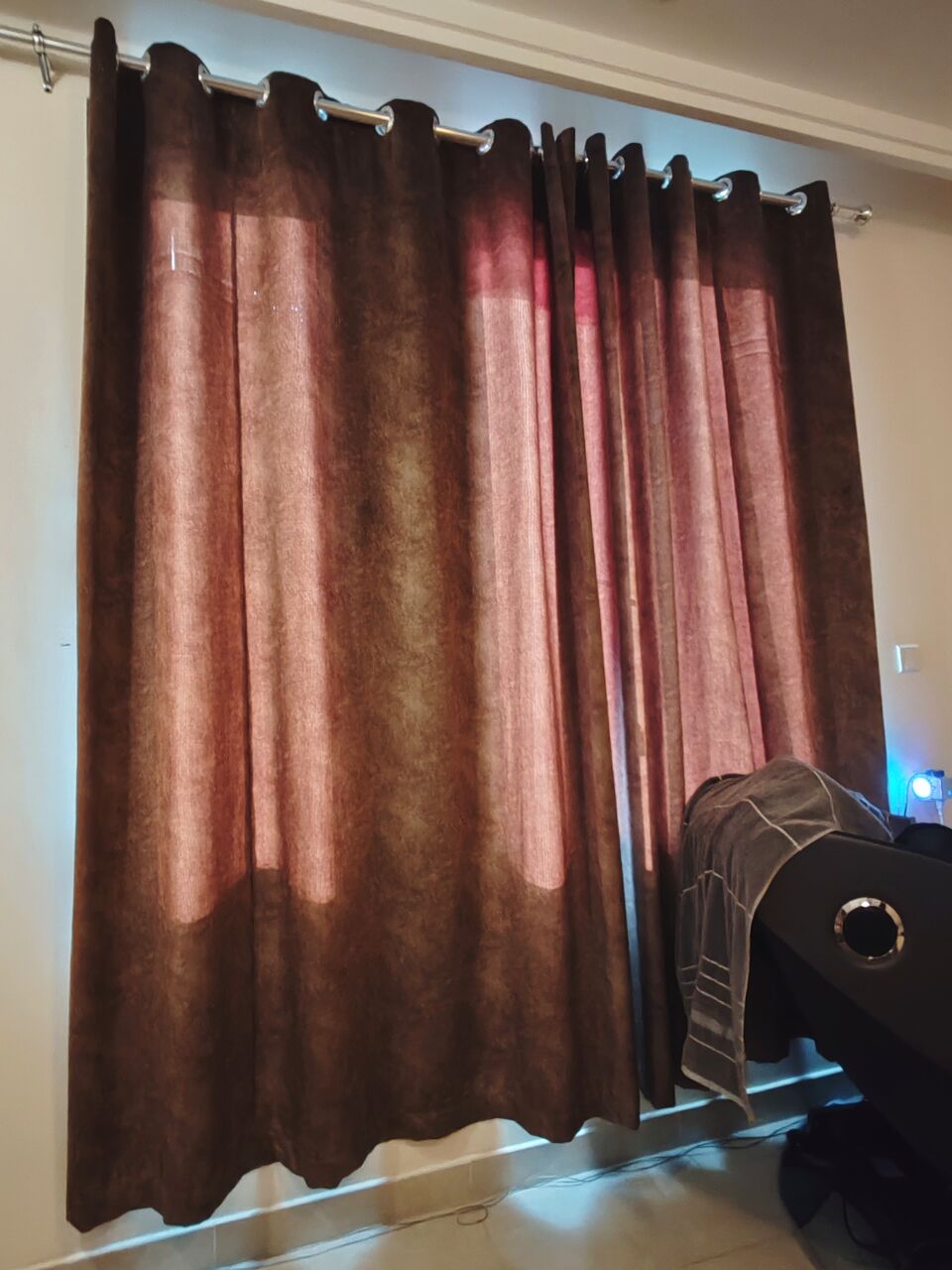 SAR 60 – Full-Size Brown Curtain for Sale